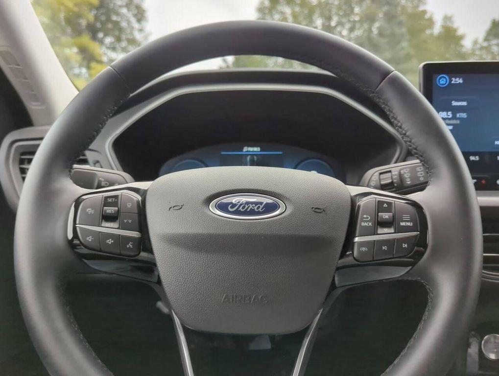 used 2024 Ford Escape car, priced at $25,327