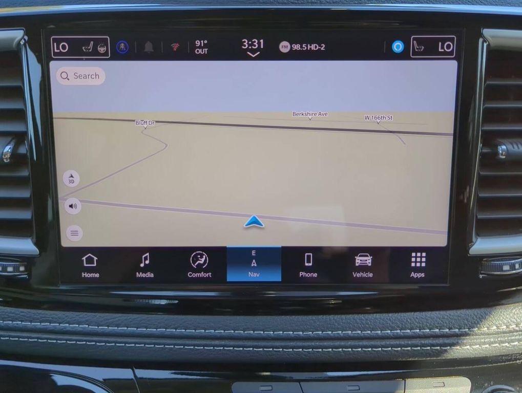 used 2024 Chrysler Pacifica Hybrid car, priced at $29,347