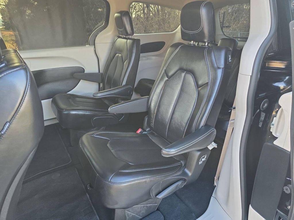 used 2023 Chrysler Pacifica car, priced at $25,734