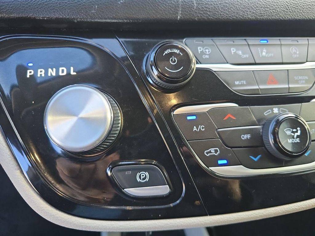 used 2023 Chrysler Pacifica car, priced at $25,734