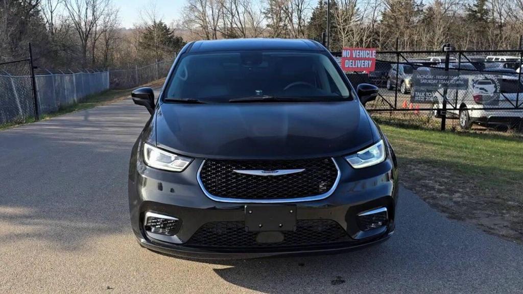 used 2023 Chrysler Pacifica car, priced at $25,734