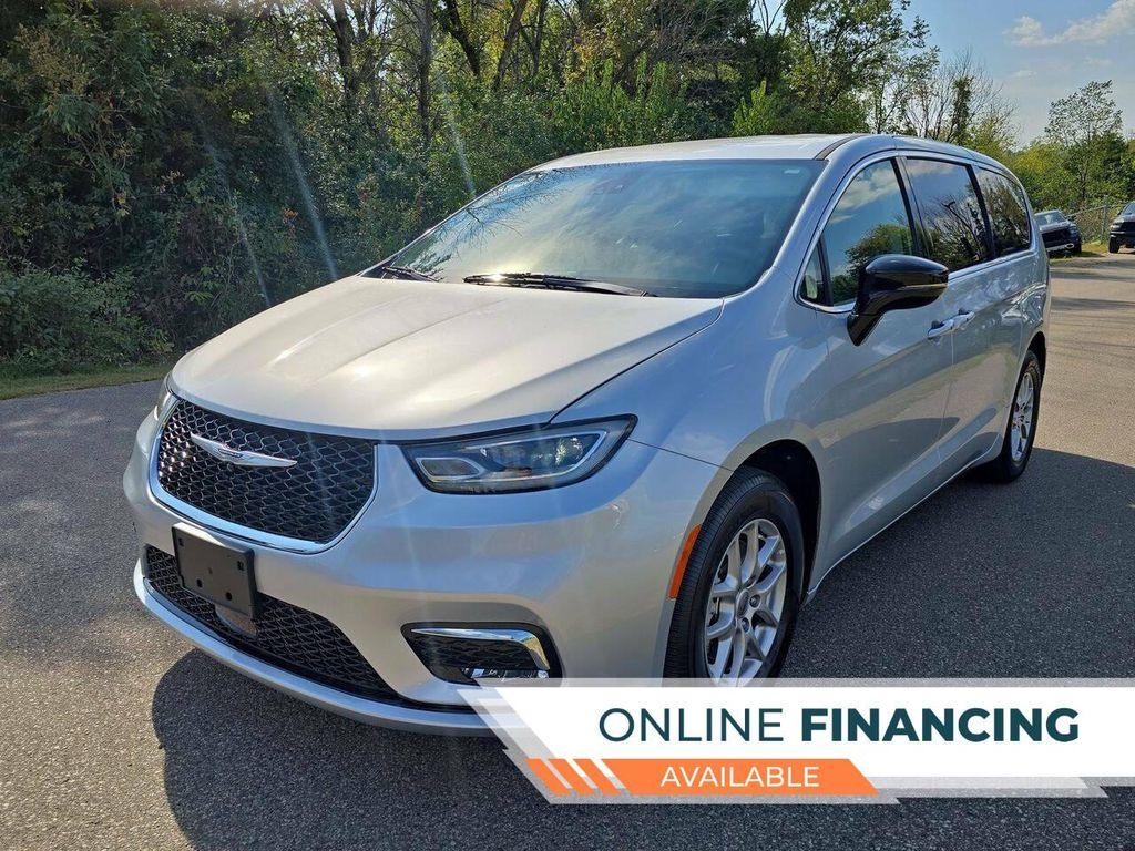 used 2024 Chrysler Pacifica car, priced at $27,947