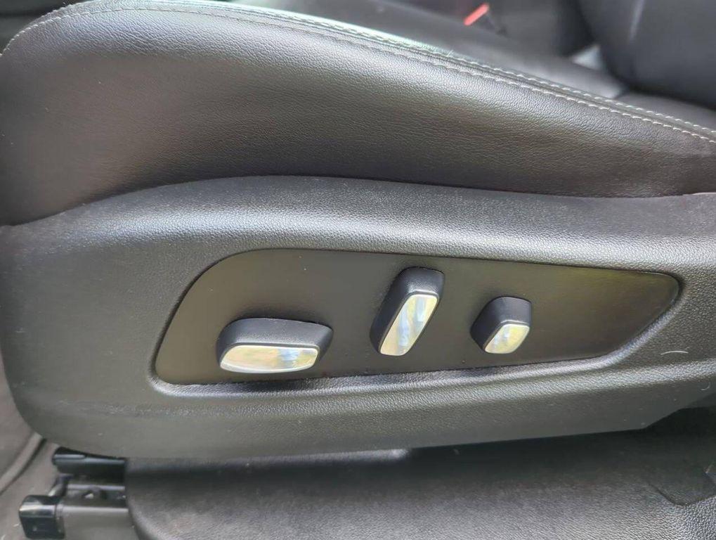 used 2020 Cadillac XT5 car, priced at $20,947