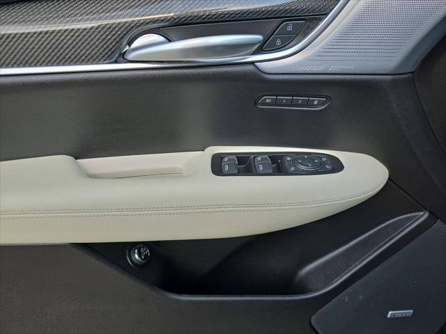 used 2024 Cadillac XT5 car, priced at $39,526