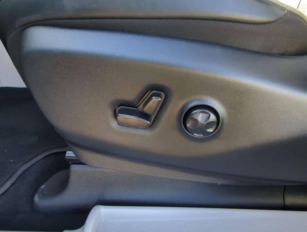 used 2024 Chrysler Pacifica car, priced at $34,760