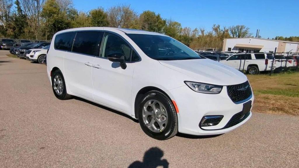 used 2024 Chrysler Pacifica car, priced at $34,760