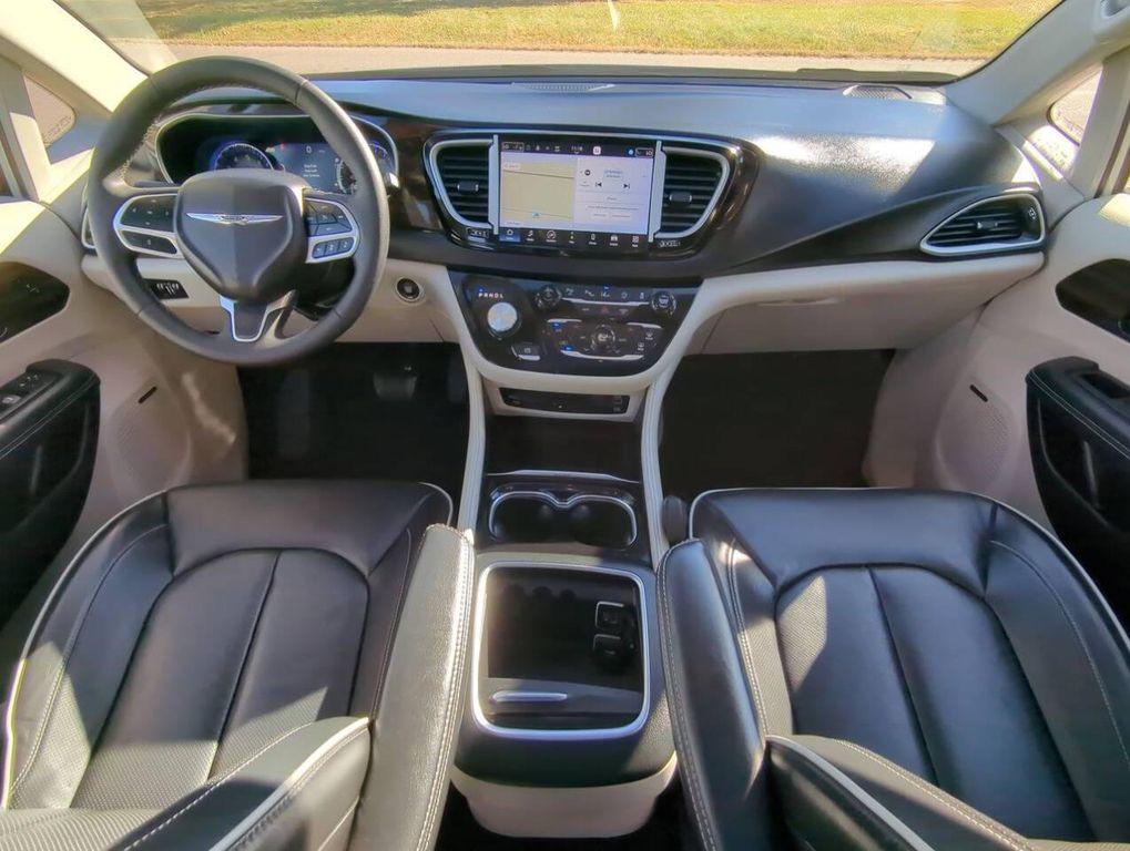 used 2024 Chrysler Pacifica car, priced at $34,760