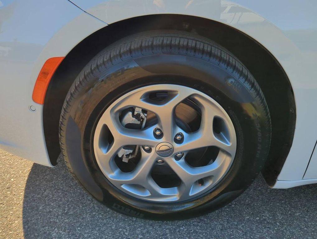 used 2024 Chrysler Pacifica car, priced at $34,760