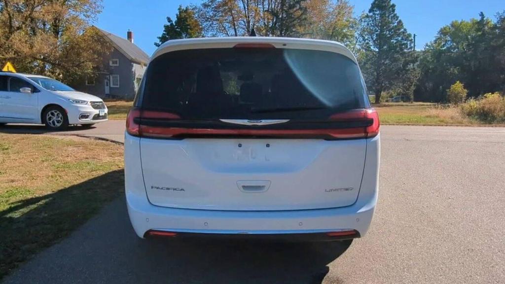 used 2024 Chrysler Pacifica car, priced at $34,760