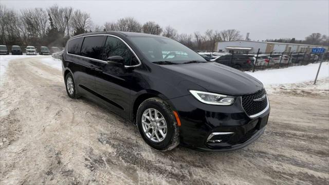 used 2023 Chrysler Pacifica car, priced at $27,428