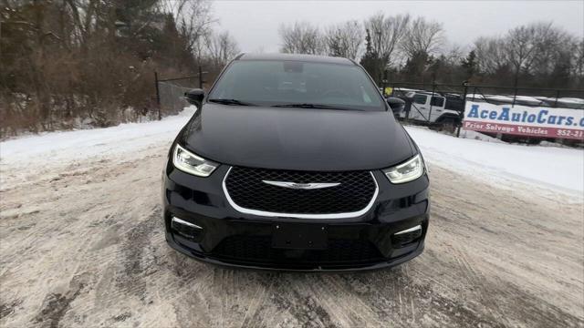 used 2023 Chrysler Pacifica car, priced at $27,428