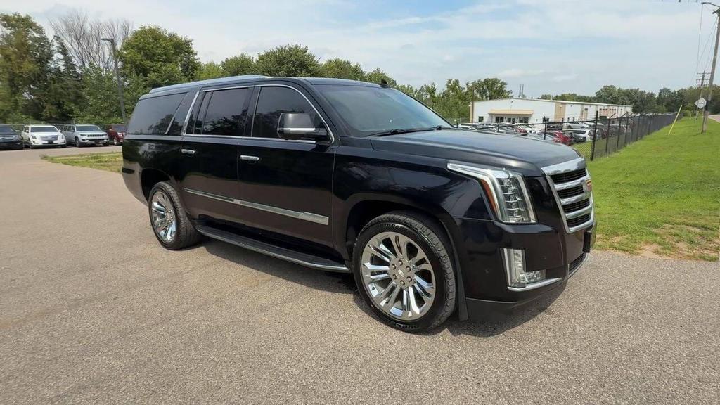 used 2020 Cadillac Escalade ESV car, priced at $34,990