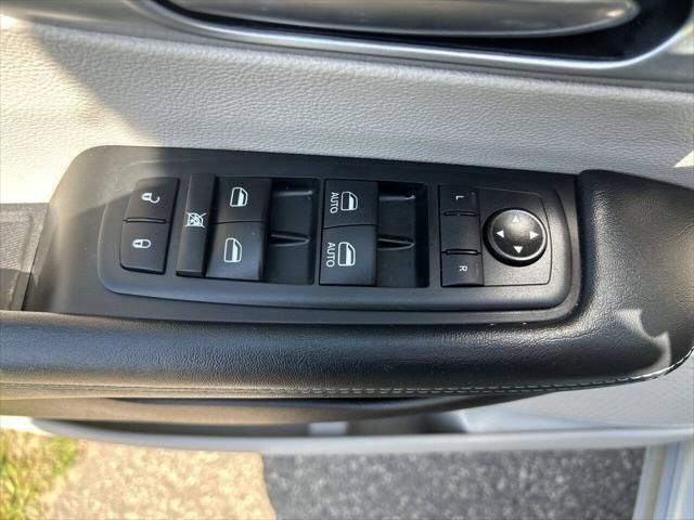 used 2020 Chrysler Pacifica Hybrid car, priced at $23,993