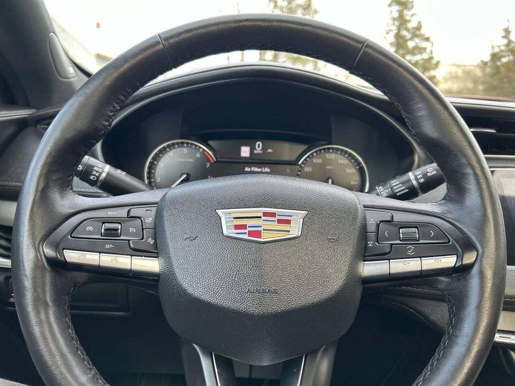 used 2020 Cadillac XT4 car, priced at $21,995