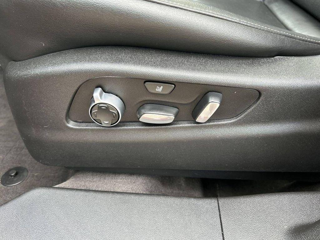 used 2020 Cadillac XT4 car, priced at $21,995