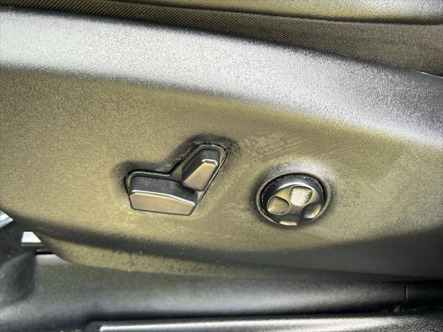 used 2025 Chrysler Pacifica car, priced at $32,520