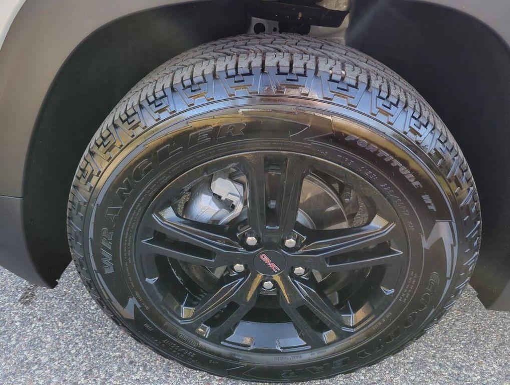 used 2024 GMC Terrain car, priced at $26,995