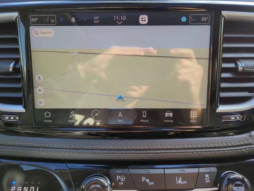 used 2023 Chrysler Pacifica Hybrid car, priced at $27,748