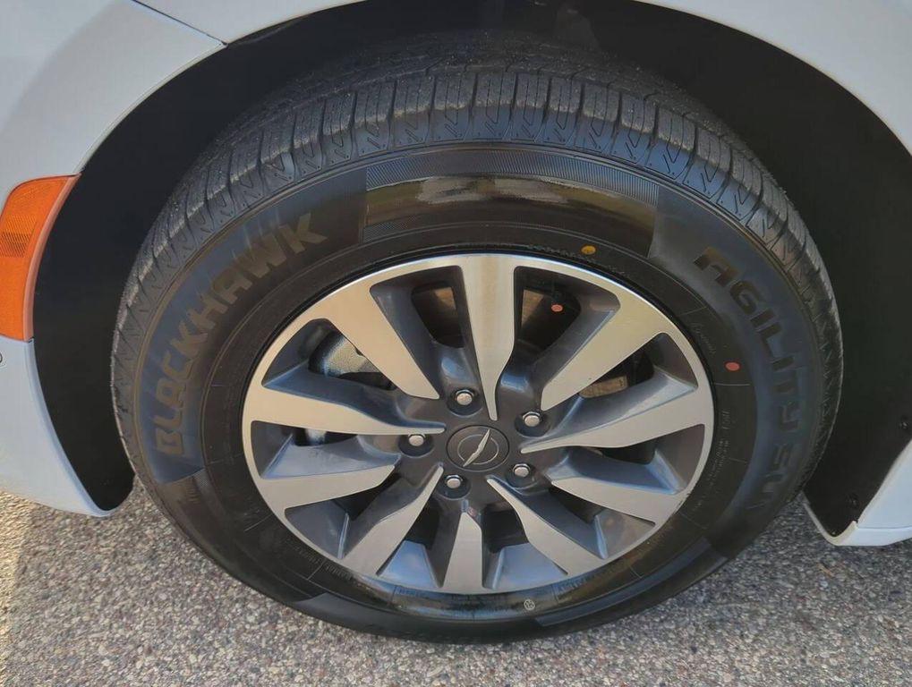 used 2023 Chrysler Pacifica Hybrid car, priced at $27,748