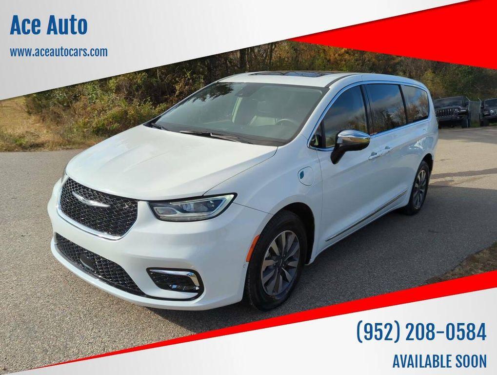 used 2023 Chrysler Pacifica Hybrid car, priced at $27,748
