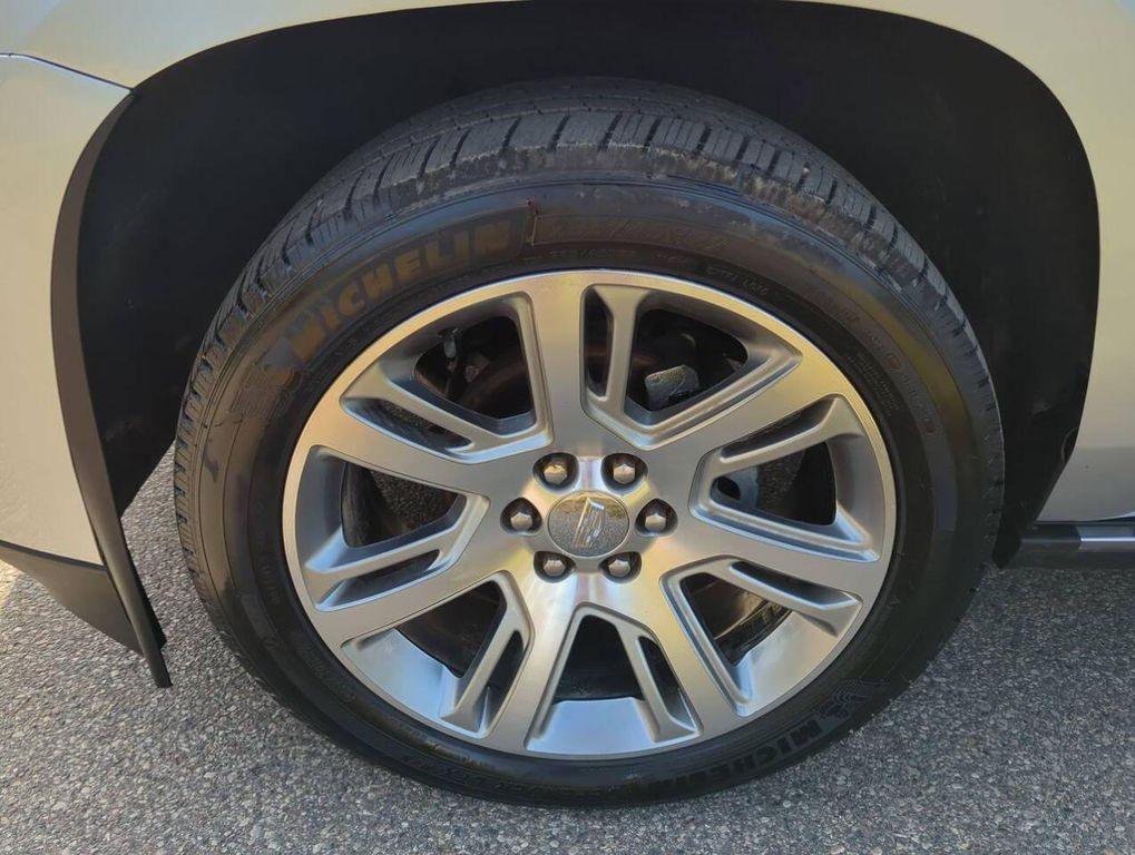 used 2018 Cadillac Escalade ESV car, priced at $29,115