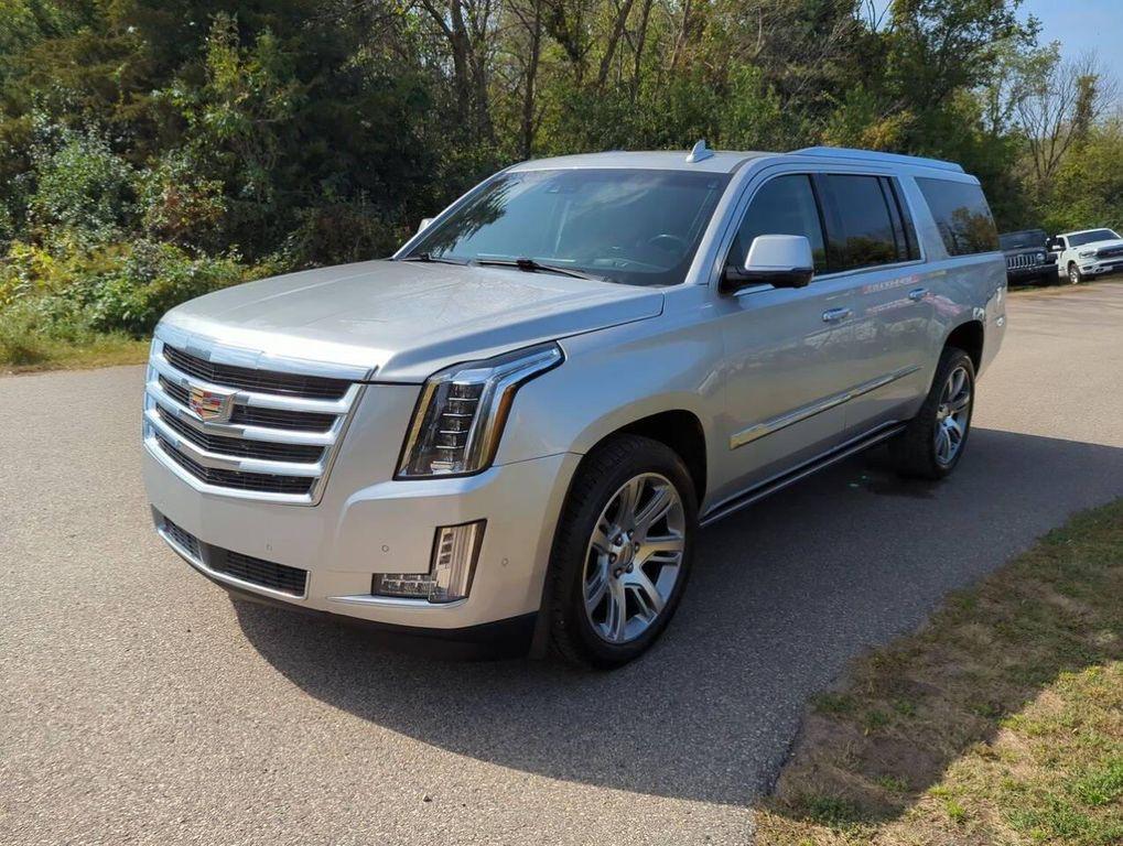 used 2018 Cadillac Escalade ESV car, priced at $29,115
