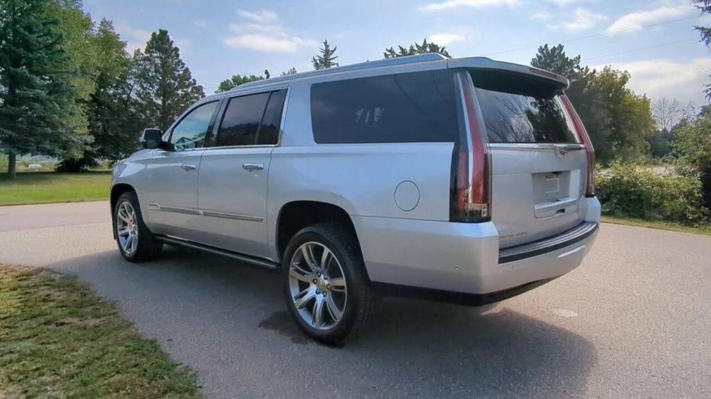 used 2018 Cadillac Escalade ESV car, priced at $29,115