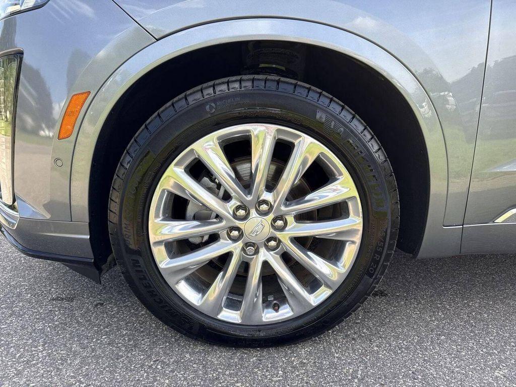 used 2020 Cadillac XT6 car, priced at $25,606