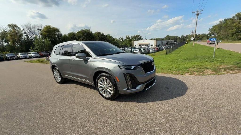 used 2020 Cadillac XT6 car, priced at $25,606