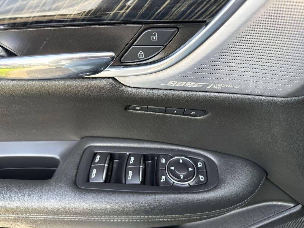 used 2020 Cadillac XT6 car, priced at $25,606