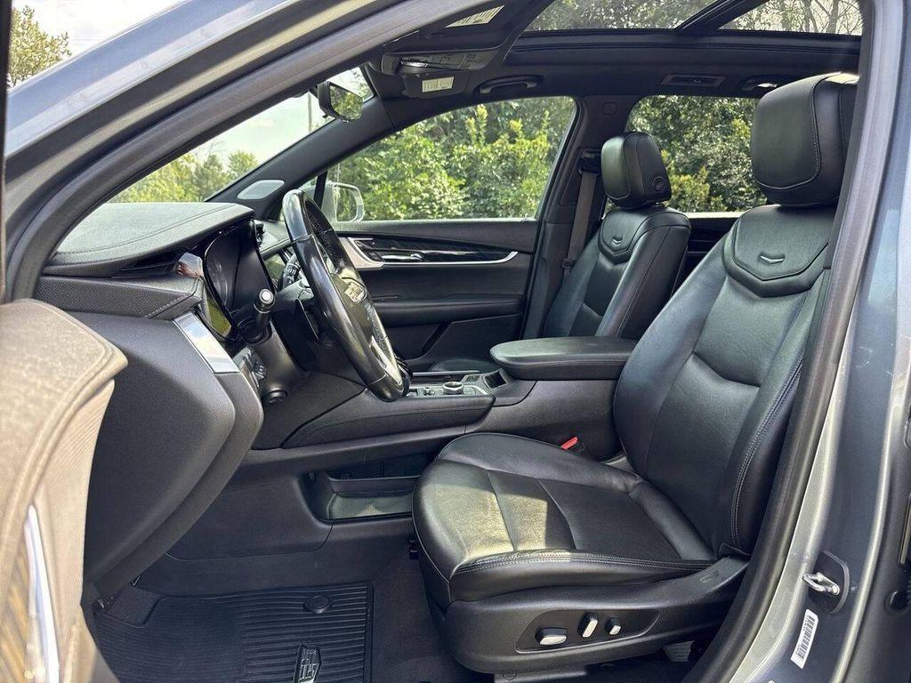 used 2020 Cadillac XT6 car, priced at $25,606