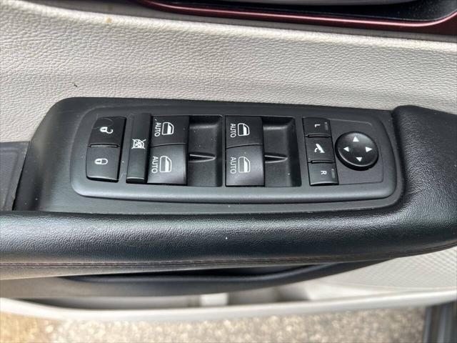 used 2020 Chrysler Pacifica car, priced at $19,995
