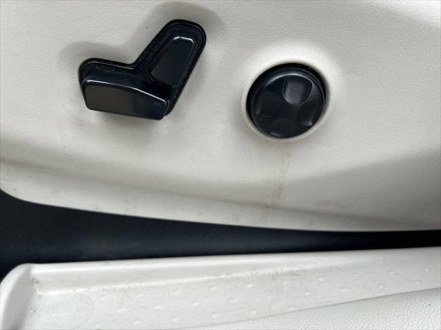 used 2020 Chrysler Pacifica car, priced at $19,995