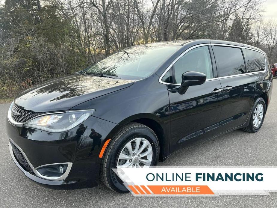 used 2018 Chrysler Pacifica car, priced at $15,995