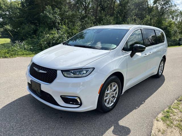 used 2024 Chrysler Pacifica car, priced at $29,995