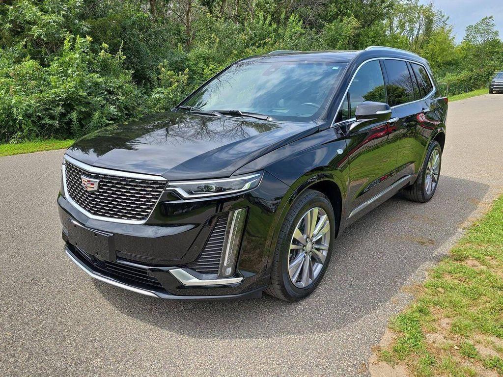 used 2023 Cadillac XT6 car, priced at $34,766