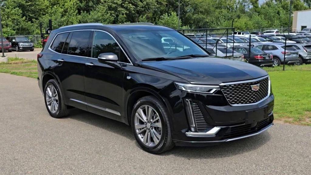 used 2023 Cadillac XT6 car, priced at $34,766