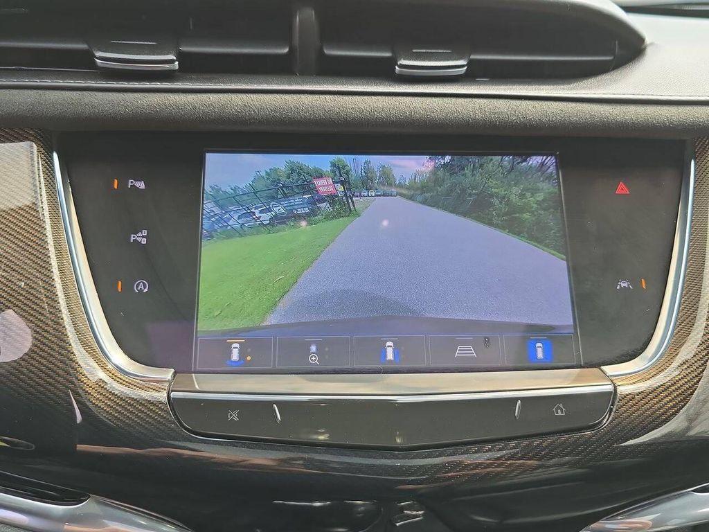used 2023 Cadillac XT6 car, priced at $34,766