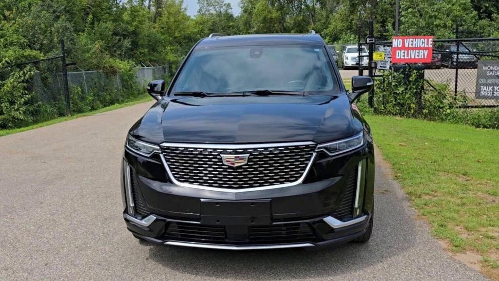 used 2023 Cadillac XT6 car, priced at $34,766
