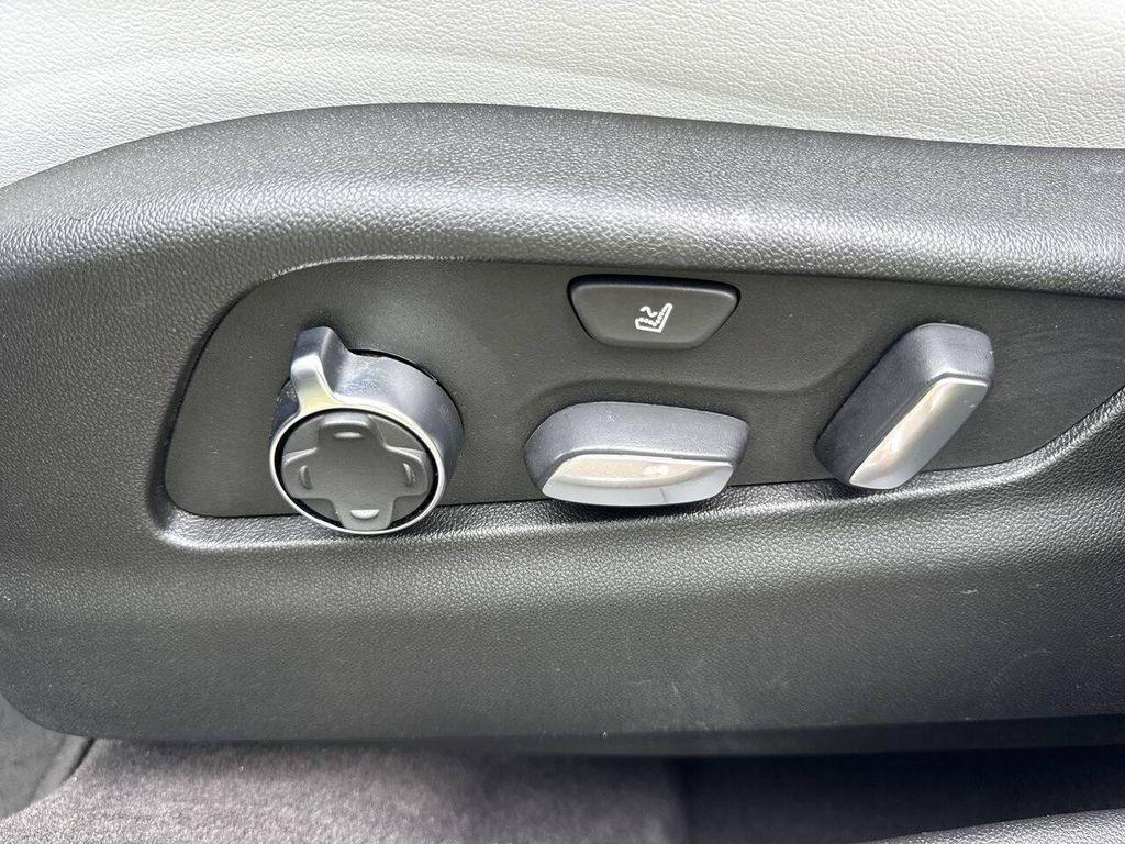used 2024 Cadillac XT4 car, priced at $34,995