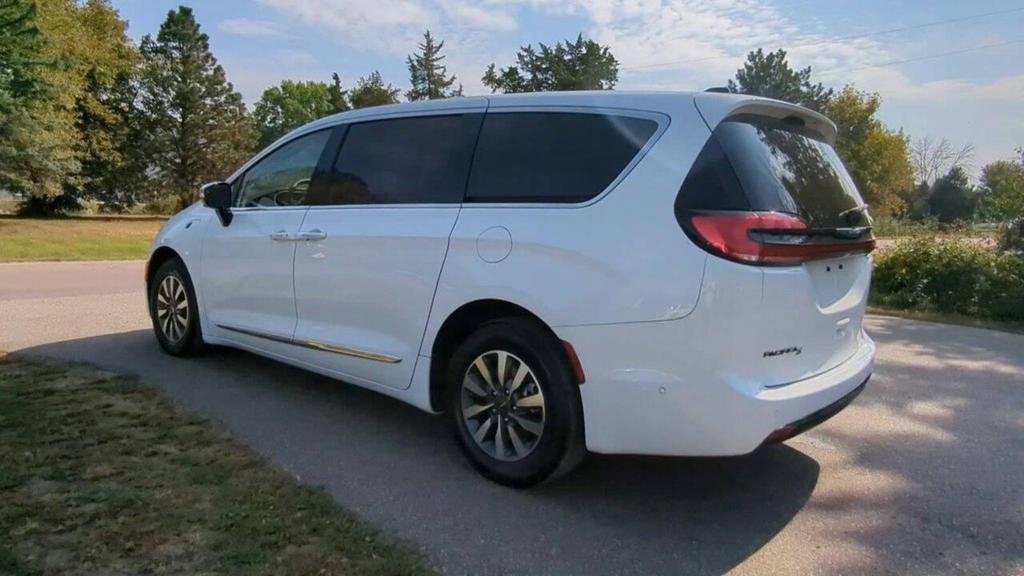 used 2023 Chrysler Pacifica Hybrid car, priced at $28,453