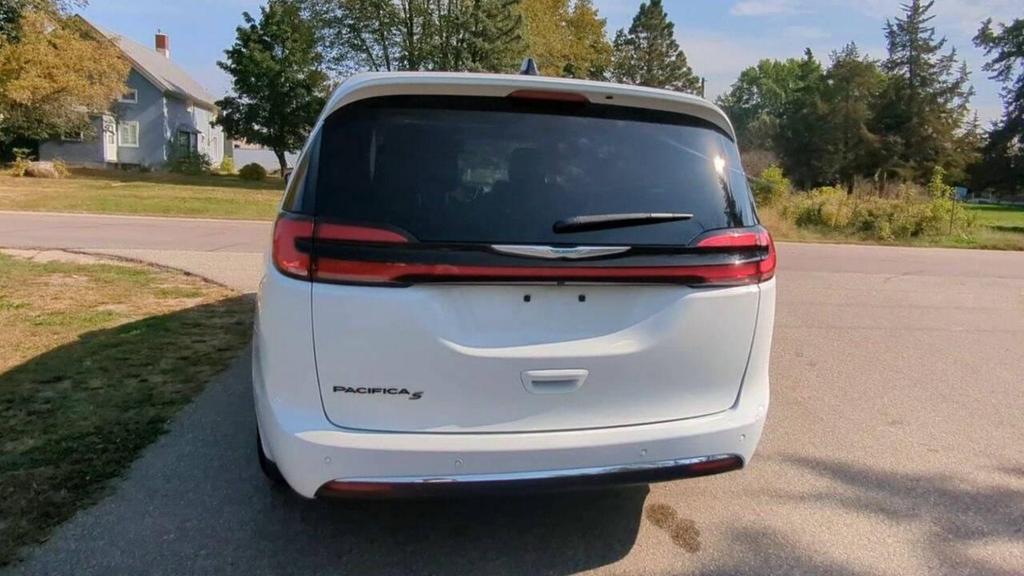 used 2023 Chrysler Pacifica Hybrid car, priced at $28,453