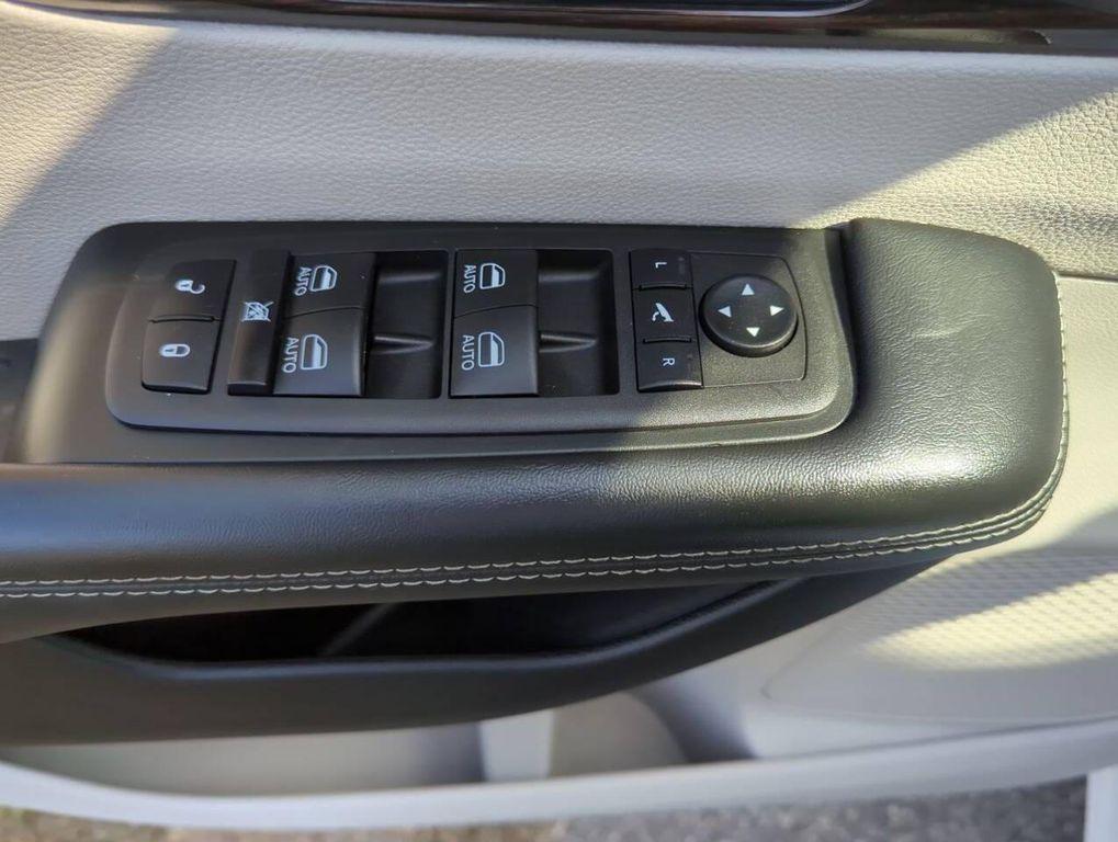 used 2023 Chrysler Pacifica Hybrid car, priced at $28,453