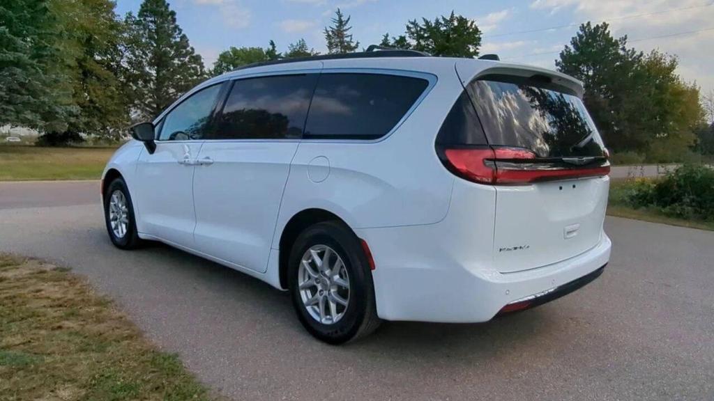 used 2024 Chrysler Pacifica car, priced at $29,537