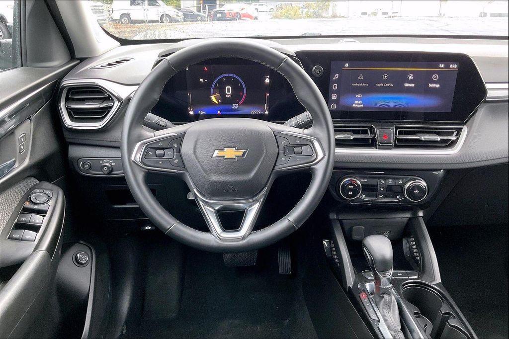 used 2024 Chevrolet TrailBlazer car, priced at $22,300