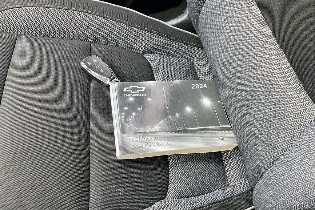 used 2024 Chevrolet TrailBlazer car, priced at $22,300