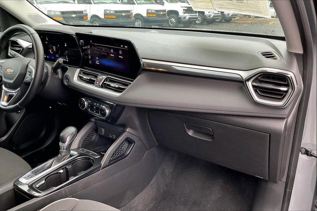 used 2024 Chevrolet TrailBlazer car, priced at $22,300