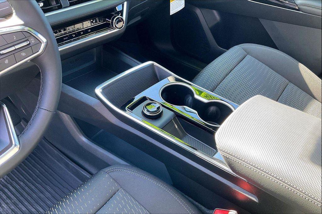 new 2026 Chevrolet Equinox car, priced at $30,820