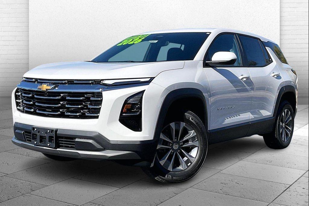 new 2026 Chevrolet Equinox car, priced at $30,820