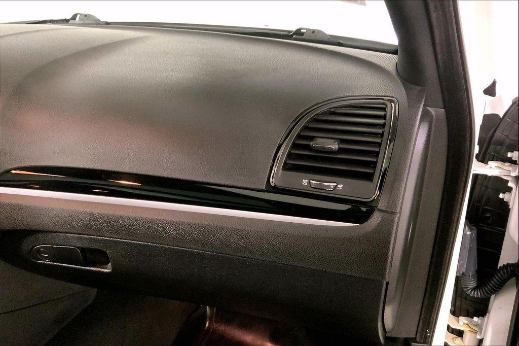 used 2022 Chrysler 300 car, priced at $29,200